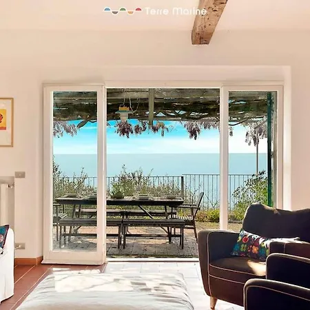 Villa Mesco 360, Terre Marine *